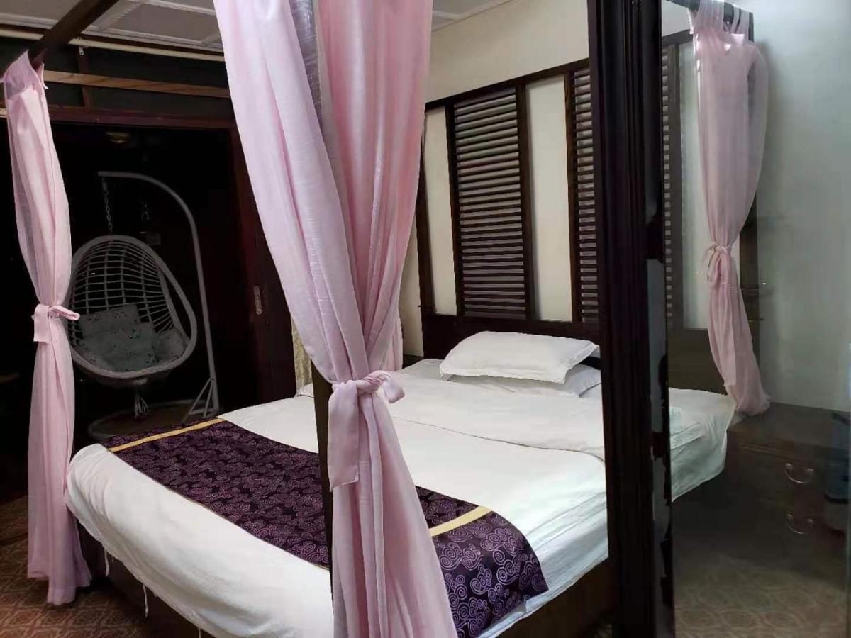 Lqj Riverside Guest House Фэнхуан Экстерьер фото