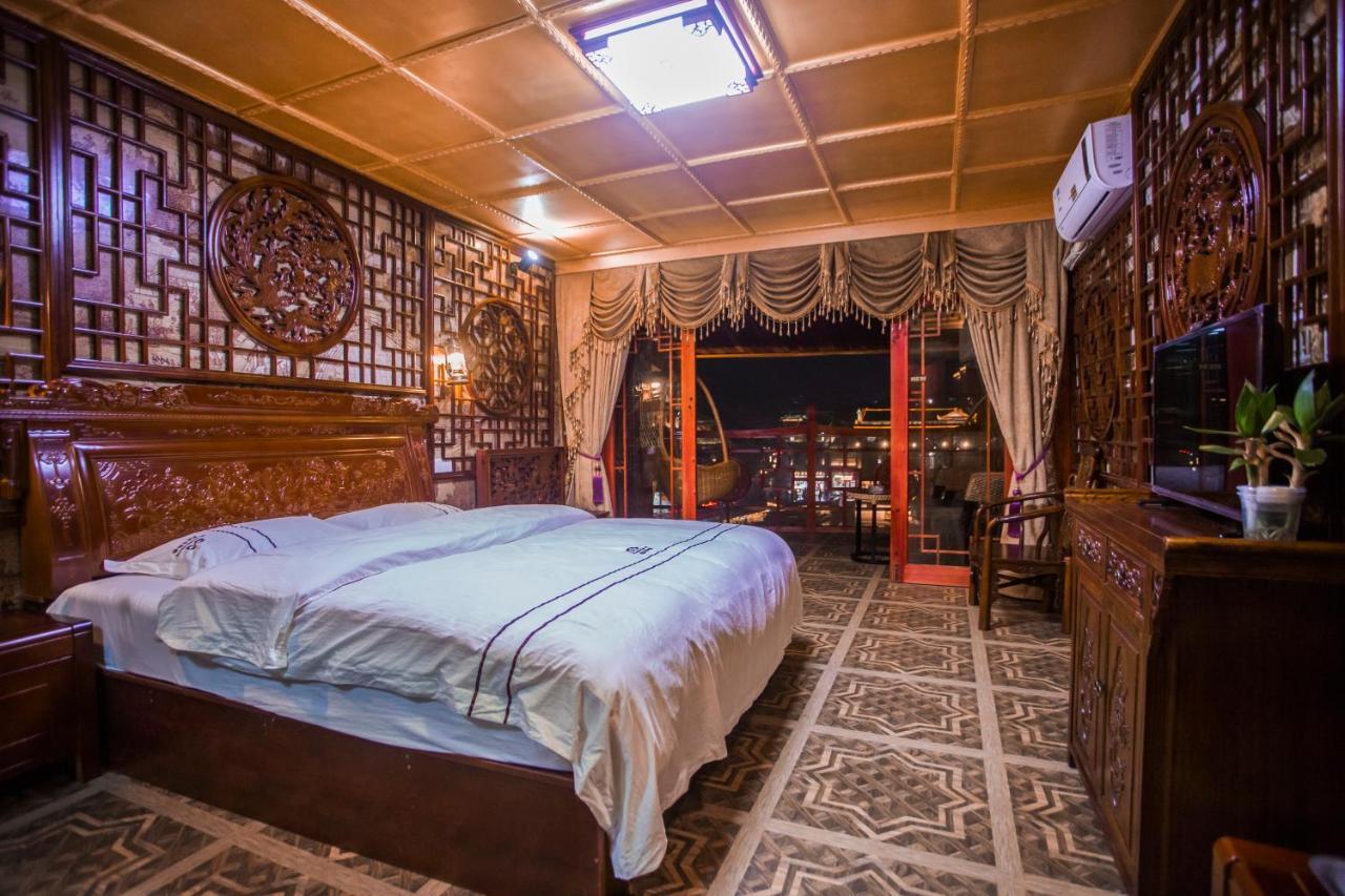 Lqj Riverside Guest House Фэнхуан Экстерьер фото
